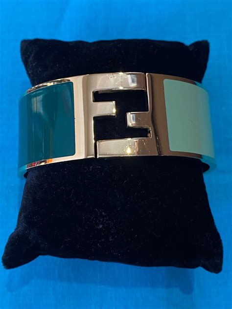 braccialetto fendi con identification|fendi authenticity style.